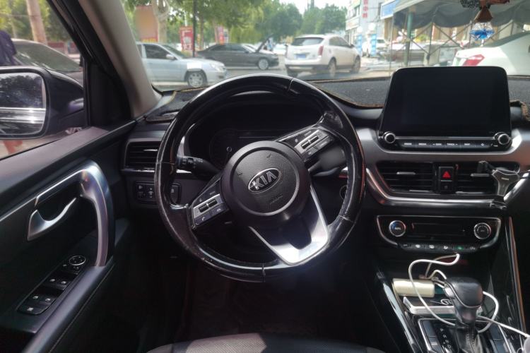 Used Kia Sportage R 2019 2.0L Automatic Smart Luxury Edition Steering Wheel