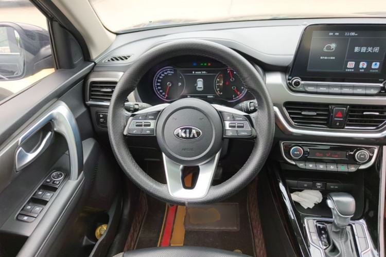 Used Kia Sportage R 2019 2.0L Automatic Smart Luxury Edition Steering Wheel