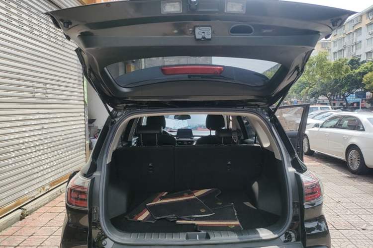 Used Kia Sportage R 2019 2.0L Automatic Smart Luxury Edition Trunk
