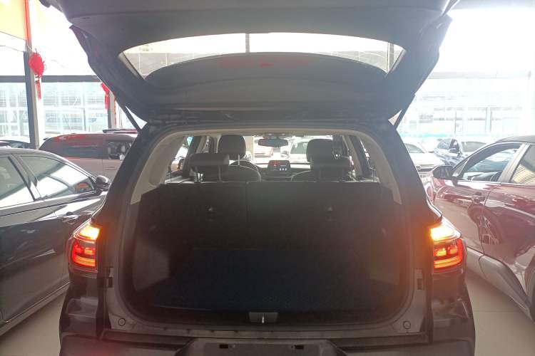 Used Kia Sportage R 2019 2.0L Automatic Smart Luxury Edition Trunk