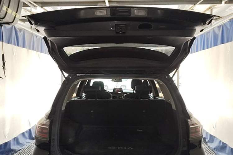 Used Kia Sportage R 2019 2.0L Automatic Smart Luxury Edition Trunk