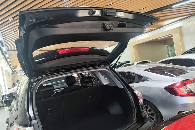 Used Kia Sportage R 2019 2.0L Automatic Smart Luxury Edition Trunk