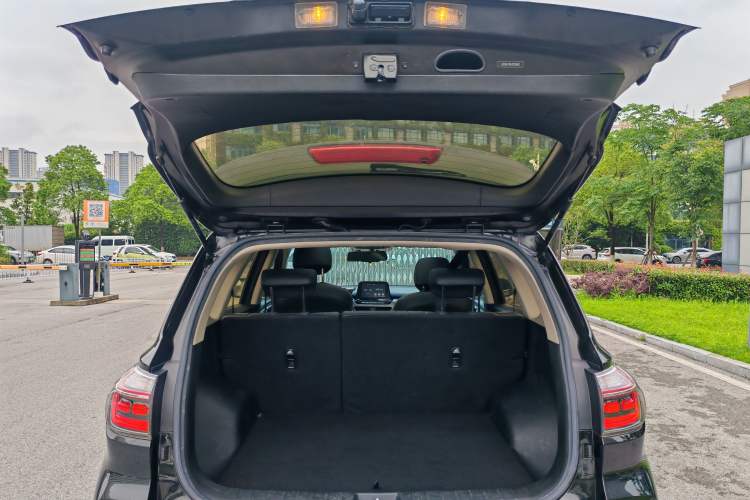 Used Kia Sportage R 2019 2.0L Automatic Smart Luxury Edition Trunk