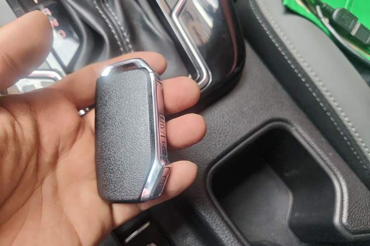 Used Kia Sportage R 2019 2.0L Automatic Smart Luxury Edition Vehicle Key