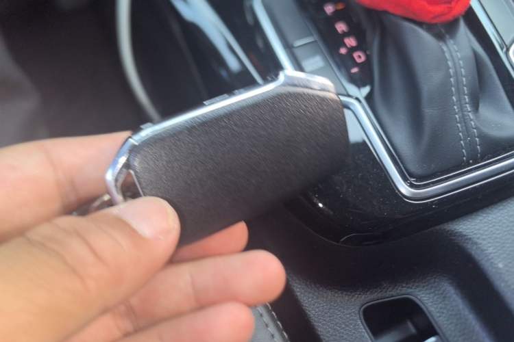 Used Kia Sportage R 2019 2.0L Automatic Smart Luxury Edition Vehicle Key