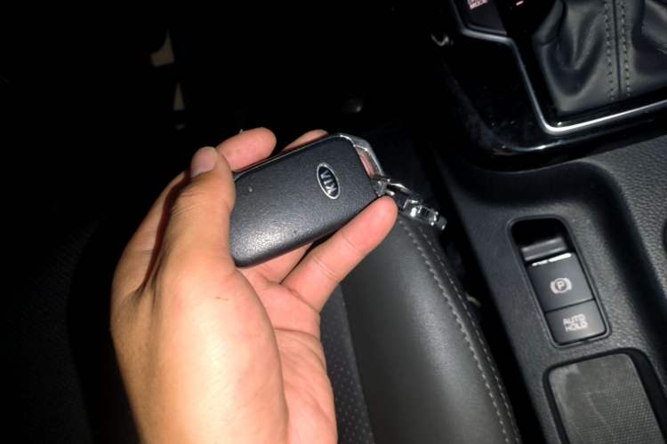 Used Kia Sportage R 2019 2.0L Automatic Smart Luxury Edition Vehicle Key