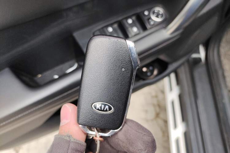 Used Kia Sportage R 2019 2.0L Automatic Smart Luxury Enhanced Edition Vehicle Key