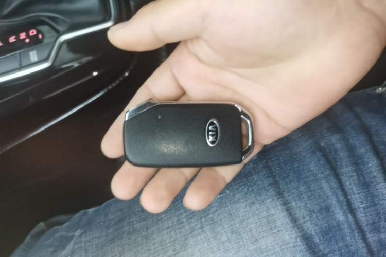 Used Kia Sportage R 2019 2.0L Automatic Smart Luxury Edition Vehicle Key