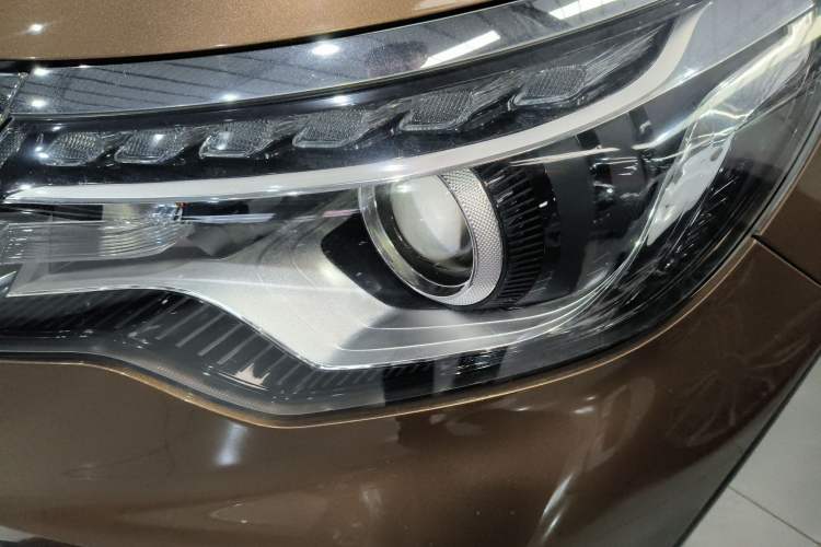 Used Kia Sportage R 2019 2.0L Automatic Smart Luxury Edition Left Front Headlight