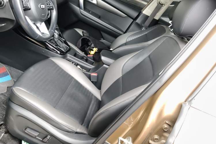 Used Kia Sportage R 2019 2.0L Automatic Smart Luxury Edition Left Front Seat