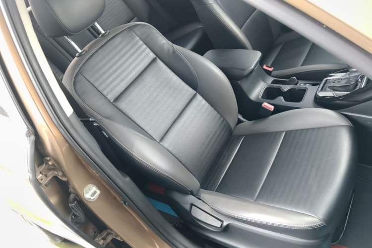 Used Kia Sportage R 2019 2.0L Automatic Smart Luxury Edition Right Front Seat