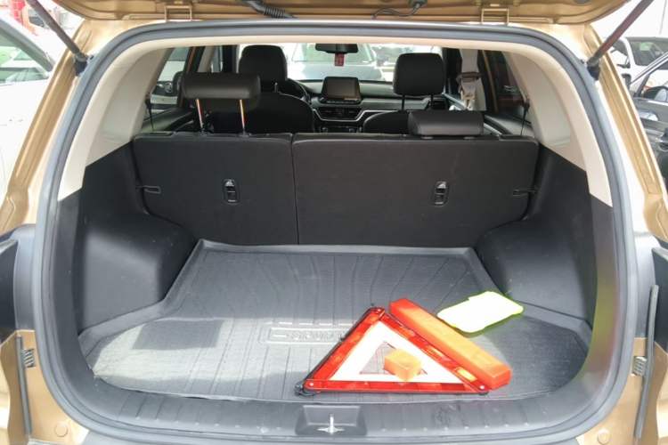 Used Kia Sportage R 2019 2.0L Automatic Smart Luxury Edition Trunk