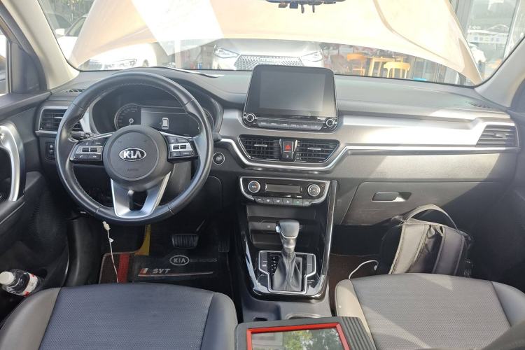 Used Kia Sportage R 2019 2.0L Automatic Smart Luxury Edition Center Console