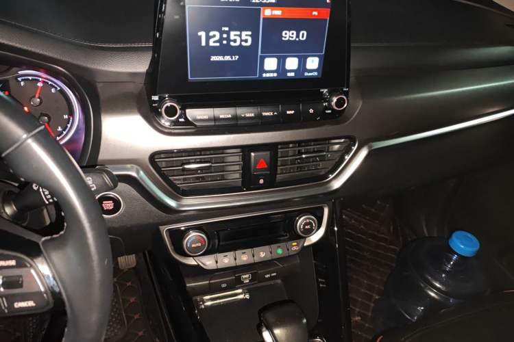 Used Kia Sportage R 2019 2.0L Automatic Smart Luxury Edition Audio And AC Panel