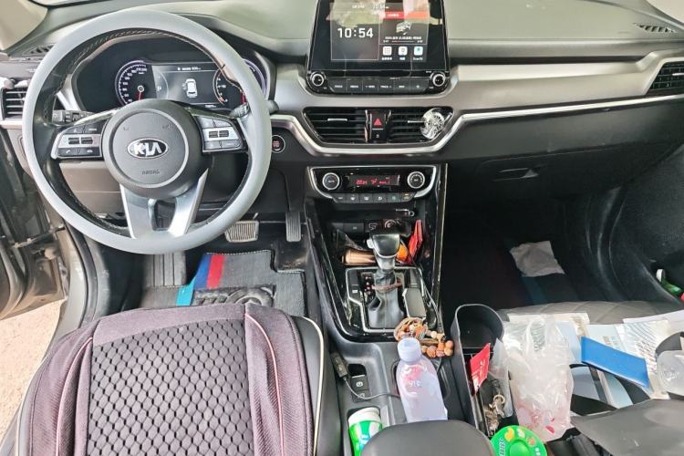 Used Kia Sportage R 2019 2.0L Automatic Smart Luxury Edition Center Console