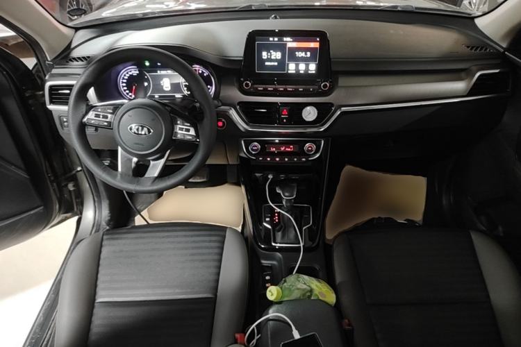 Used Kia Sportage R 2019 2.0L Automatic Smart Luxury Edition Center Console