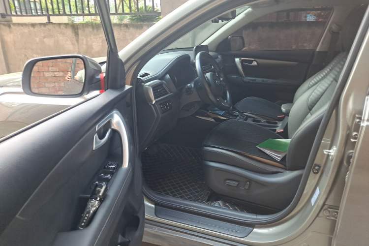 Used Kia Sportage R 2019 2.0L Automatic Smart Luxury Edition Driver Seat