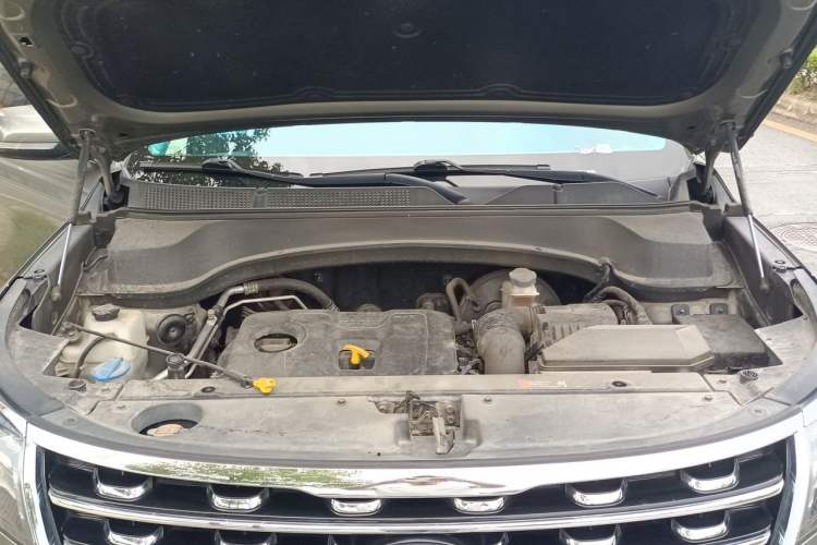 Used Kia Sportage R 2019 2.0L Automatic Smart Luxury Edition Engine Bay