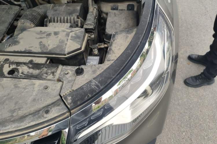 Used Kia Sportage R 2019 2.0L Automatic Smart Luxury Edition Engine Bay Left
