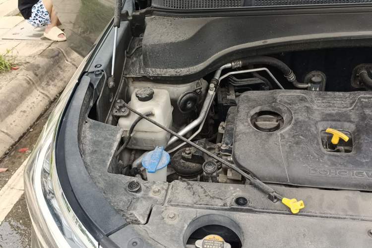 Used Kia Sportage R 2019 2.0L Automatic Smart Luxury Edition Engine Bay Right