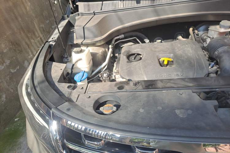 Used Kia Sportage R 2019 2.0L Automatic Smart Luxury Edition Engine Bay Right