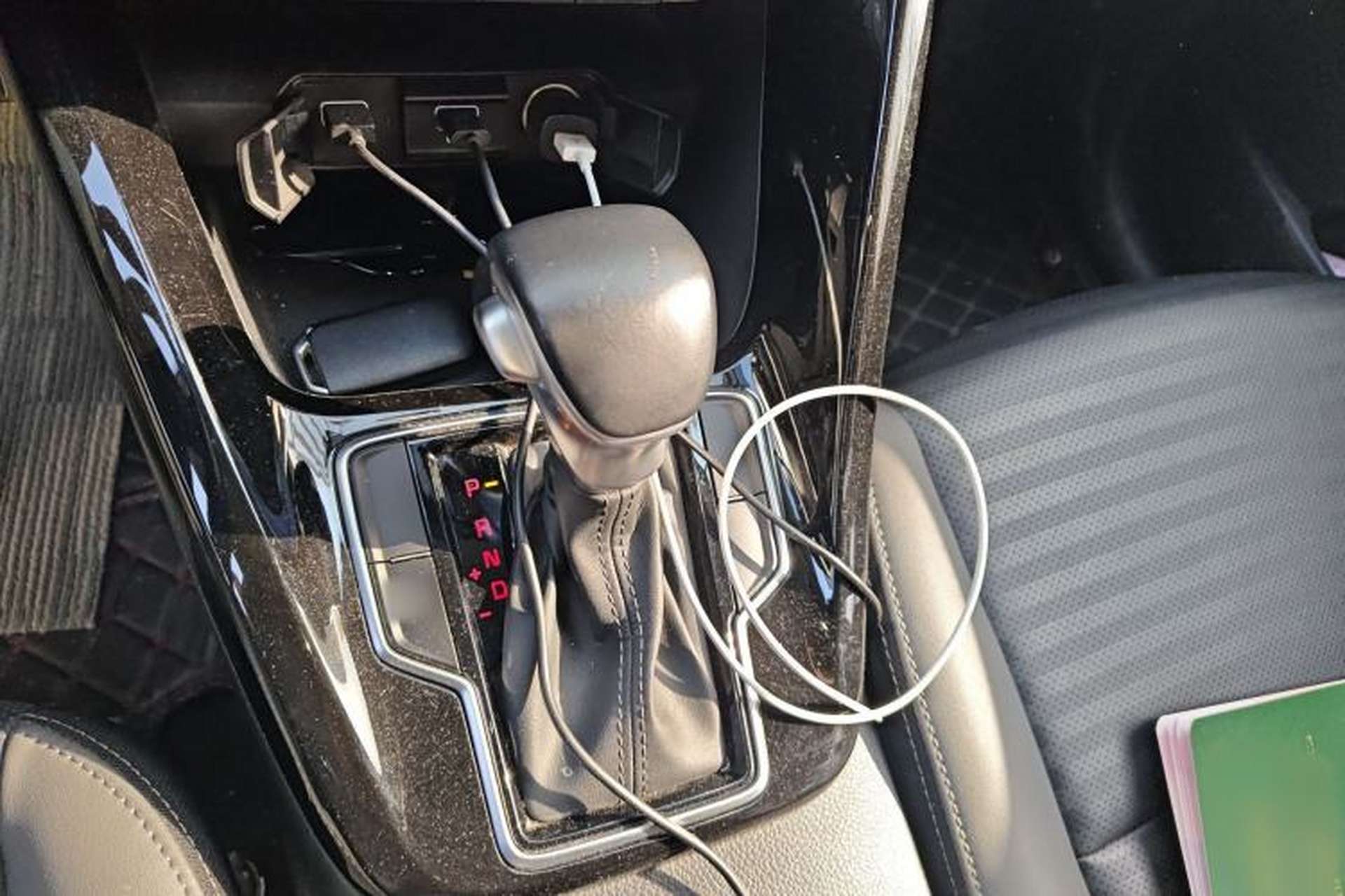 Used Kia Sportage R 2019 2.0L Automatic Smart Luxury Edition Gear Lever