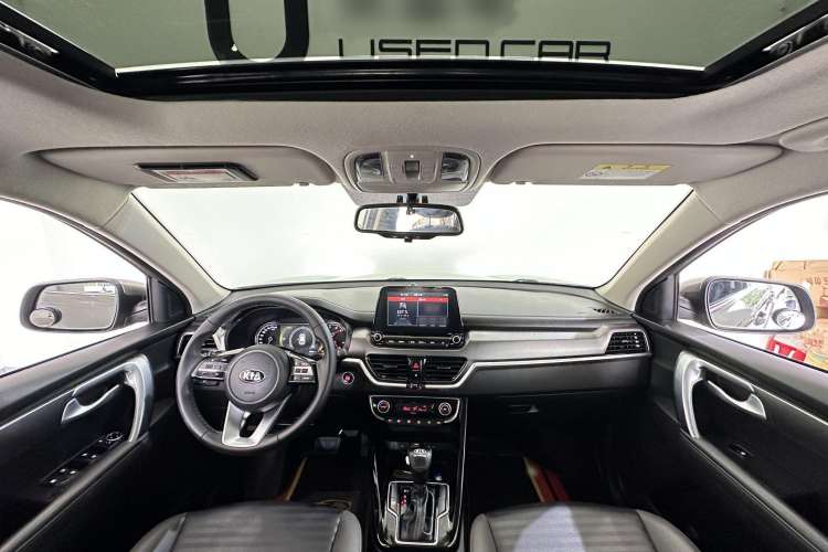Used Kia Sportage R 2019 2.0L Automatic Smart Luxury Edition Interior 1