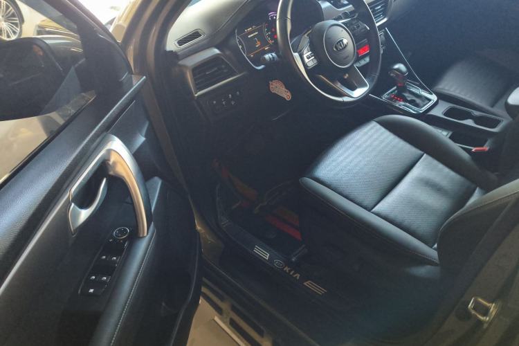 Used Kia Sportage R 2019 2.0L Automatic Smart Luxury Edition Interior 3