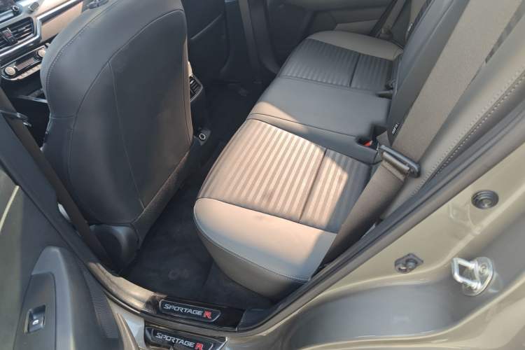 Used Kia Sportage R 2019 2.0L Automatic Smart Luxury Edition Interior 4