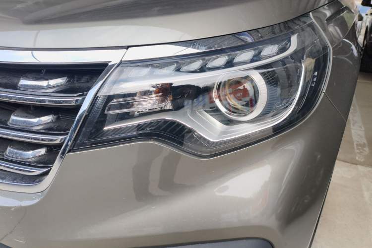 Used Kia Sportage R 2019 2.0L Automatic Smart Luxury Edition Left Front Headlight