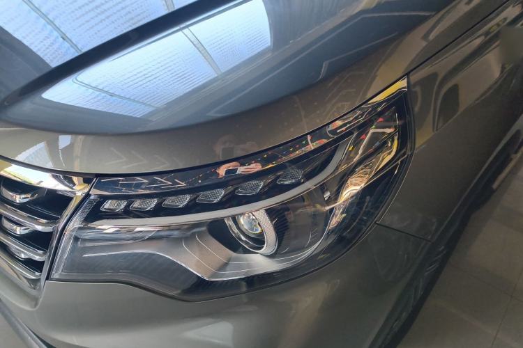 Used Kia Sportage R 2019 2.0L Automatic Smart Luxury Edition Left Front Headlight
