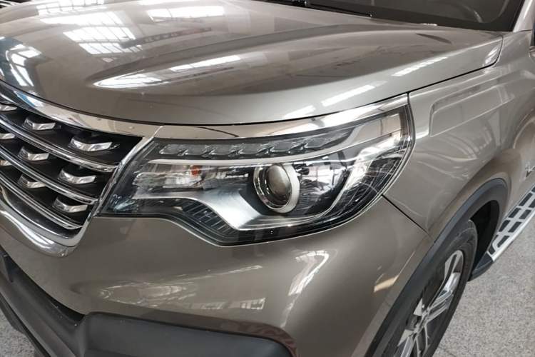 Used Kia Sportage R 2019 2.0L Automatic Smart Luxury Edition Left Front Headlight