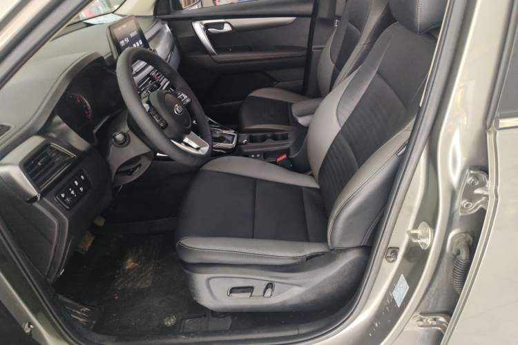 Used Kia Sportage R 2019 2.0L Automatic Smart Luxury Edition Left Front Seat
