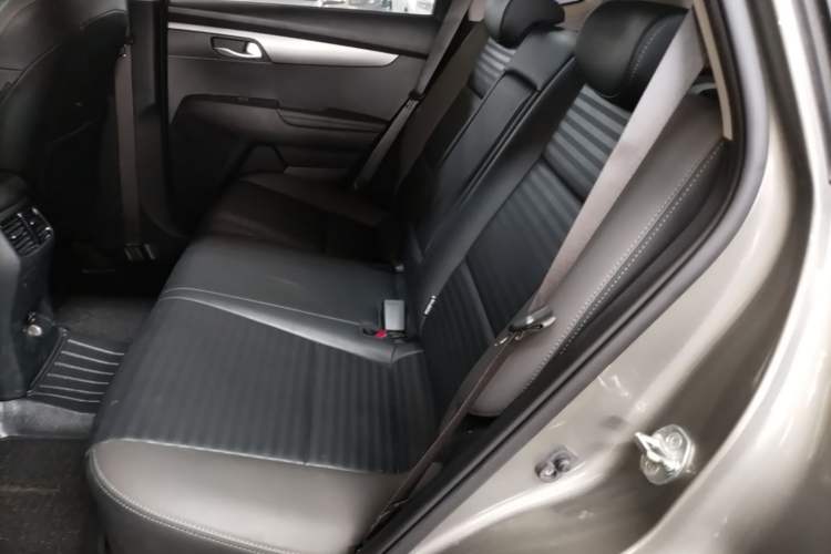 Used Kia Sportage R 2019 2.0L Automatic Smart Luxury Edition Left Rear Seat