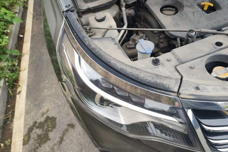 Used Kia Sportage R 2019 2.0L Automatic Smart Luxury Edition Right Front Headlight
