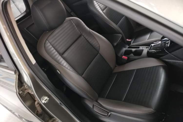 Used Kia Sportage R 2019 2.0L Automatic Smart Luxury Edition Right Front Seat