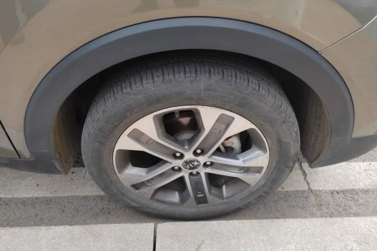 Used Kia Sportage R 2019 2.0L Automatic Smart Luxury Edition Right Front Wheel Hub