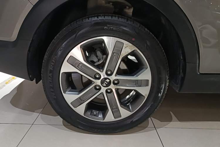 Used Kia Sportage R 2019 2.0L Automatic Smart Luxury Edition Right Rear Wheel Hub