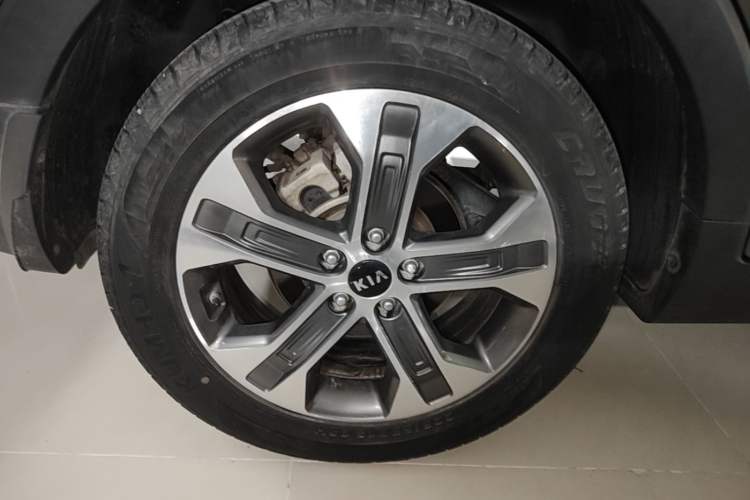 Used Kia Sportage R 2019 2.0L Automatic Smart Luxury Edition Right Rear Wheel Hub