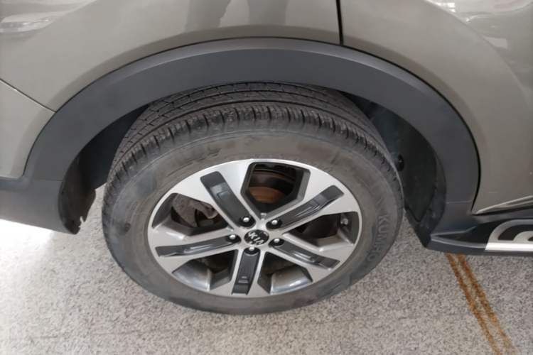Used Kia Sportage R 2019 2.0L Automatic Smart Luxury Edition Right Rear Wheel Hub