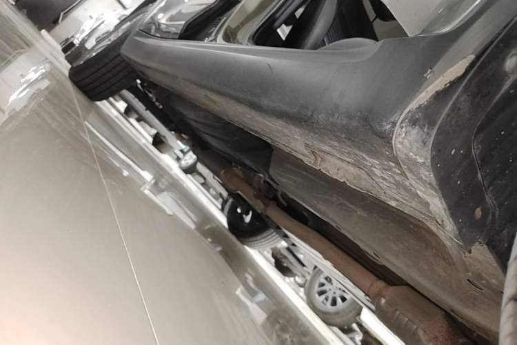 Used Kia Sportage R 2019 2.0L Automatic Smart Luxury Edition Right Side Sill