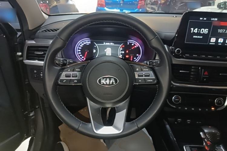 Used Kia Sportage R 2019 2.0L Automatic Smart Luxury Edition Steering Wheel
