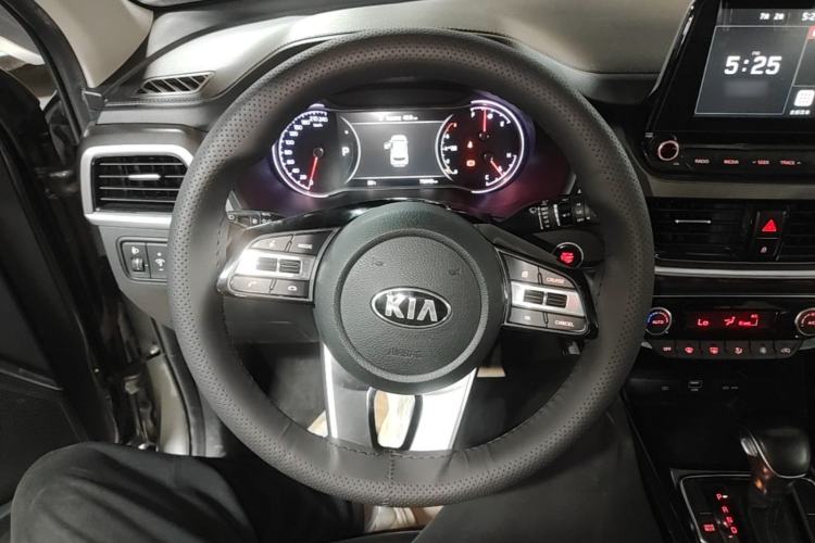 Used Kia Sportage R 2019 2.0L Automatic Smart Luxury Edition Steering Wheel