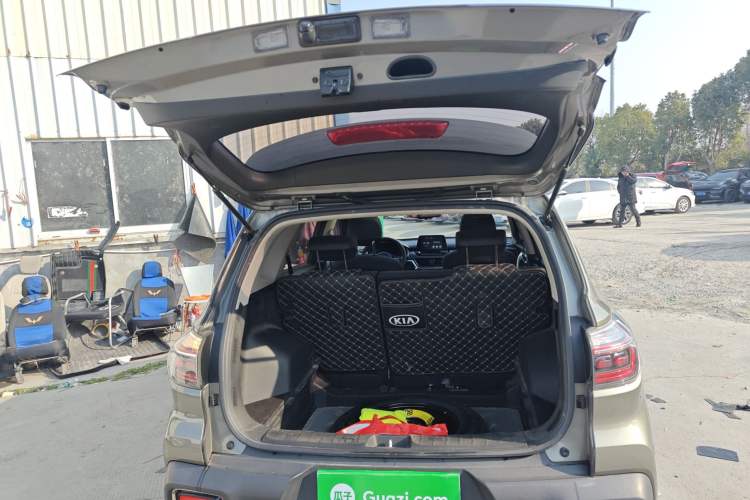 Used Kia Sportage R 2019 2.0L Automatic Smart Luxury Edition Trunk