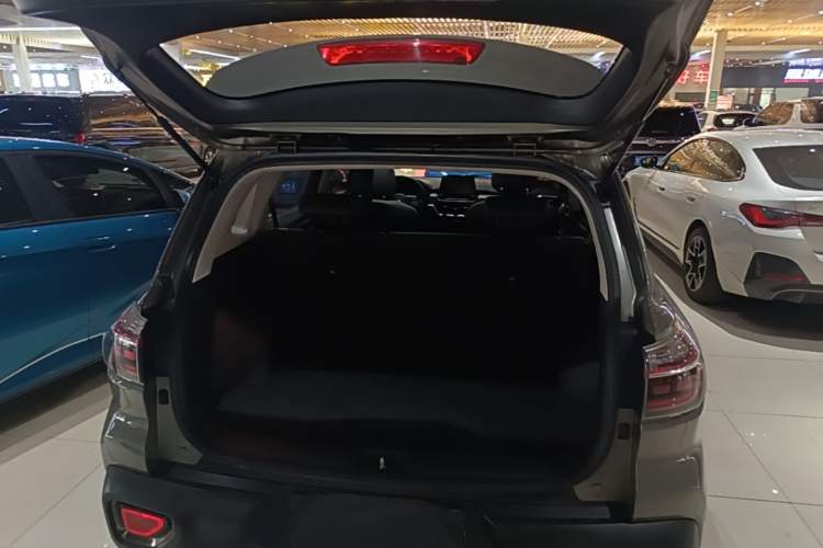 Used Kia Sportage R 2019 2.0L Automatic Smart Luxury Edition Trunk