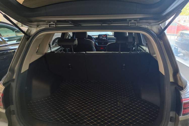 Used Kia Sportage R 2019 2.0L Automatic Smart Luxury Edition Trunk