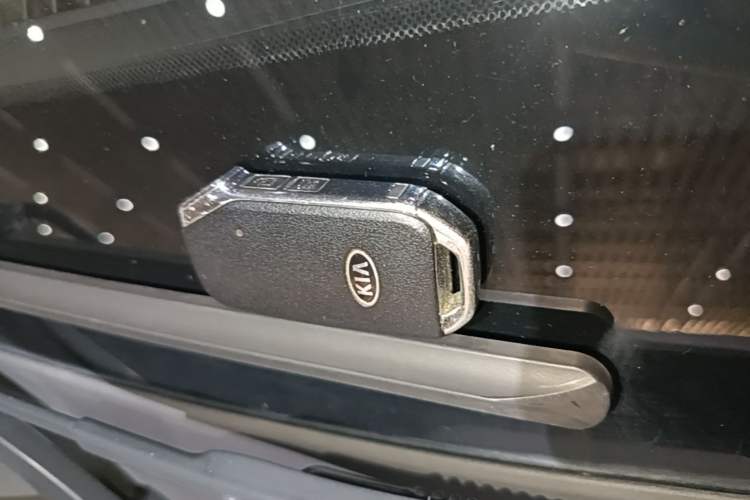 Used Kia Sportage R 2019 2.0L Automatic Smart Luxury Edition Vehicle Key