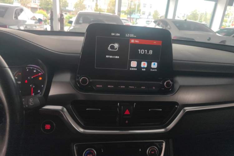 Used Kia Sportage R 2019 2.0L Automatic Smart Luxury Edition Audio And AC Panel