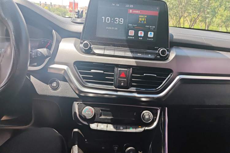 Used Kia Sportage R 2019 2.0L Automatic Smart Luxury Edition Audio And AC Panel