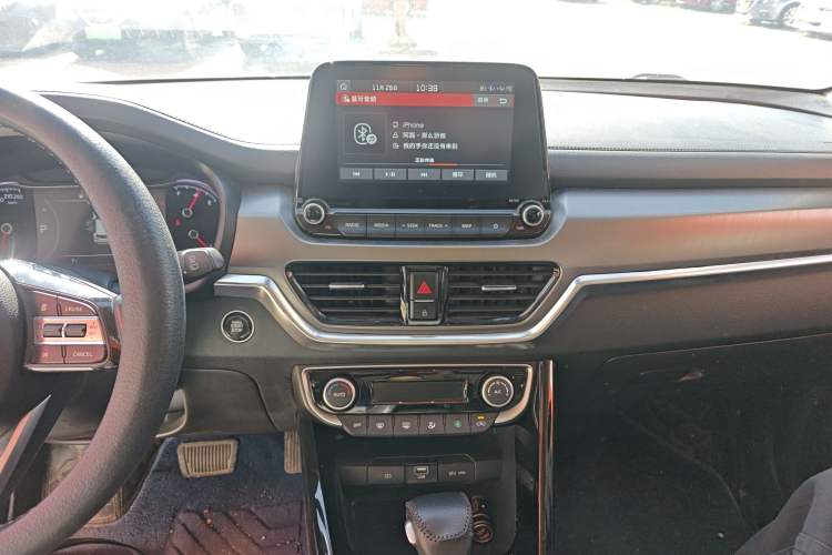 Used Kia Sportage R 2019 2.0L Automatic Smart Luxury Edition Audio And AC Panel